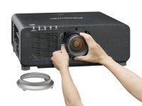 Panasonic PT-DZ870EK DLP Projektor / Bild 6 von 9